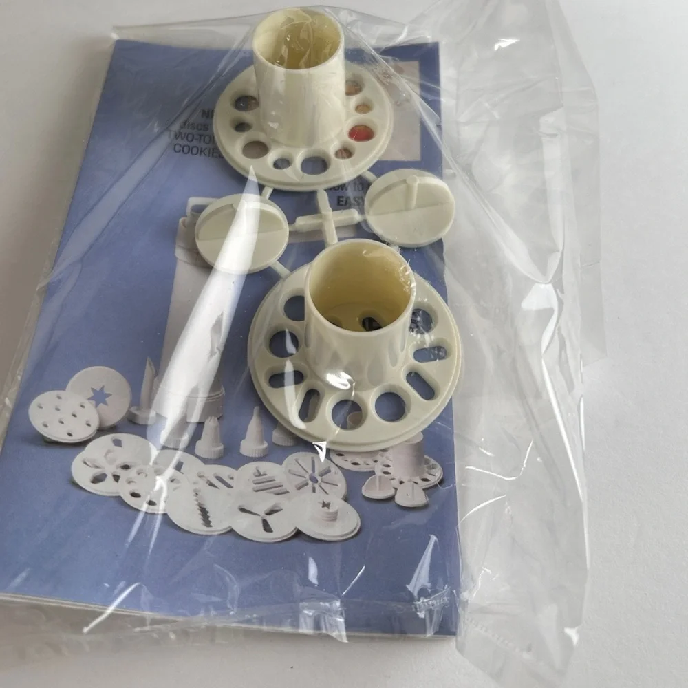 Cookie Press & Food Decorator Hutzler New Open Box Complete Holiaday Baking